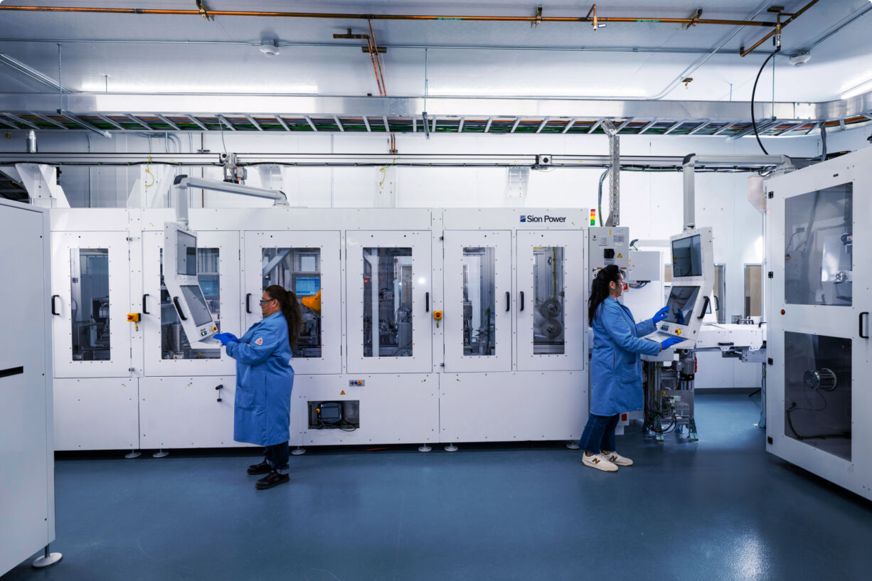 Women working on the Sion Power manufacturing line